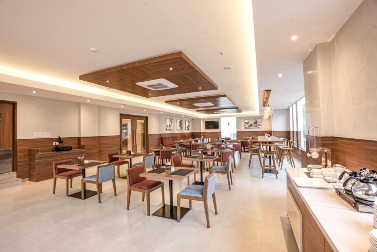 The Sulit Whitefield Hotell Bangalore Exteriör bild