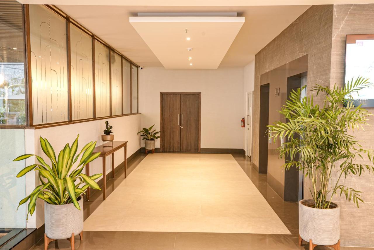 The Sulit Whitefield Hotell Bangalore Exteriör bild
