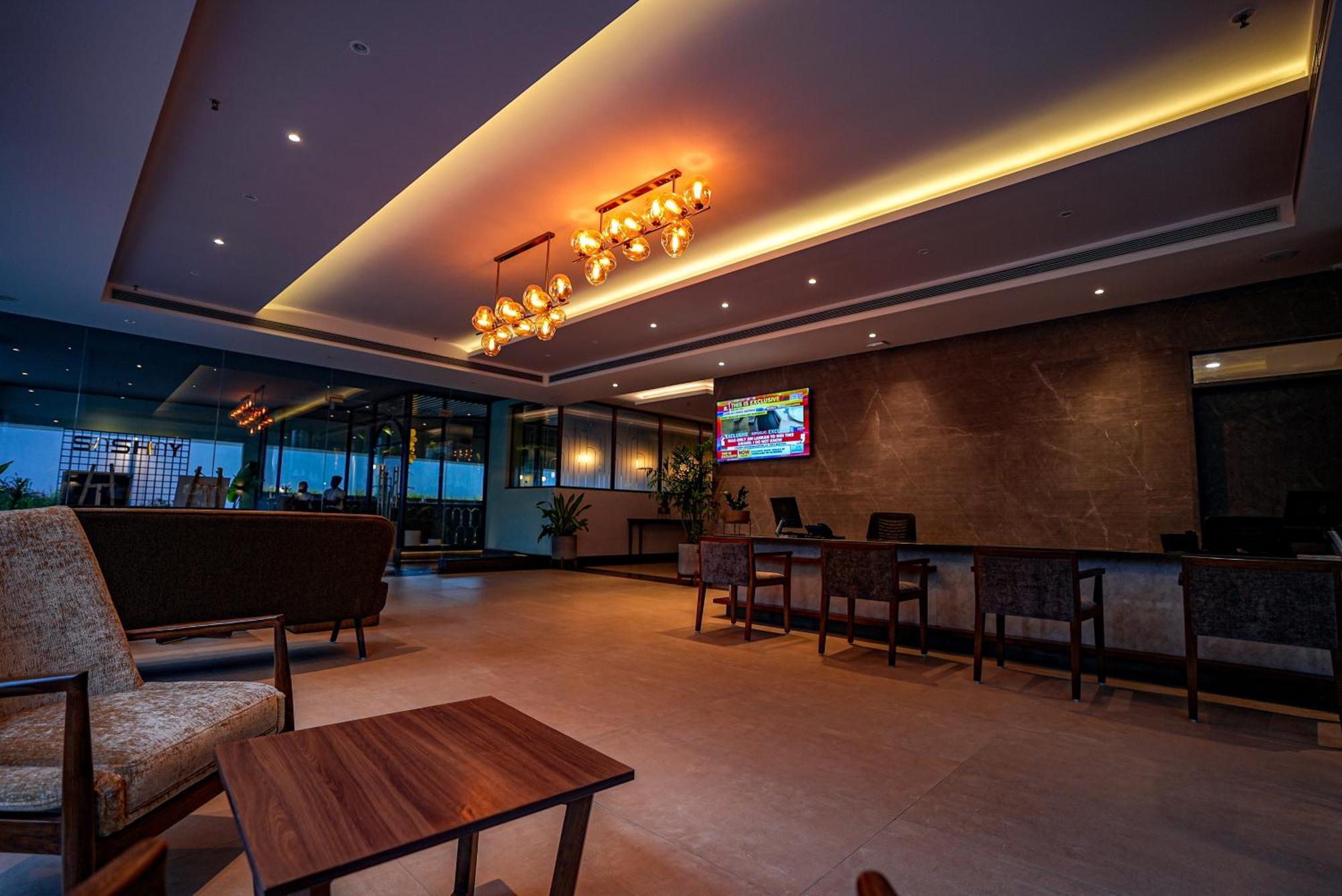 The Sulit Whitefield Hotell Bangalore Exteriör bild