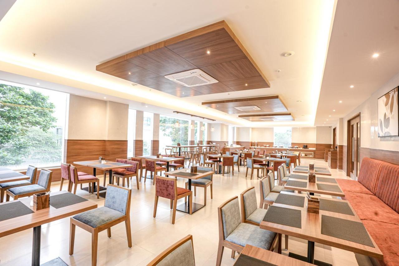 The Sulit Whitefield Hotell Bangalore Exteriör bild